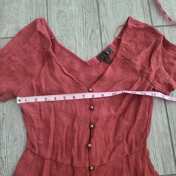 OLM Button Front Crinkle Peplum Blouse in Brick Red Women's M - Picture 7 of 10